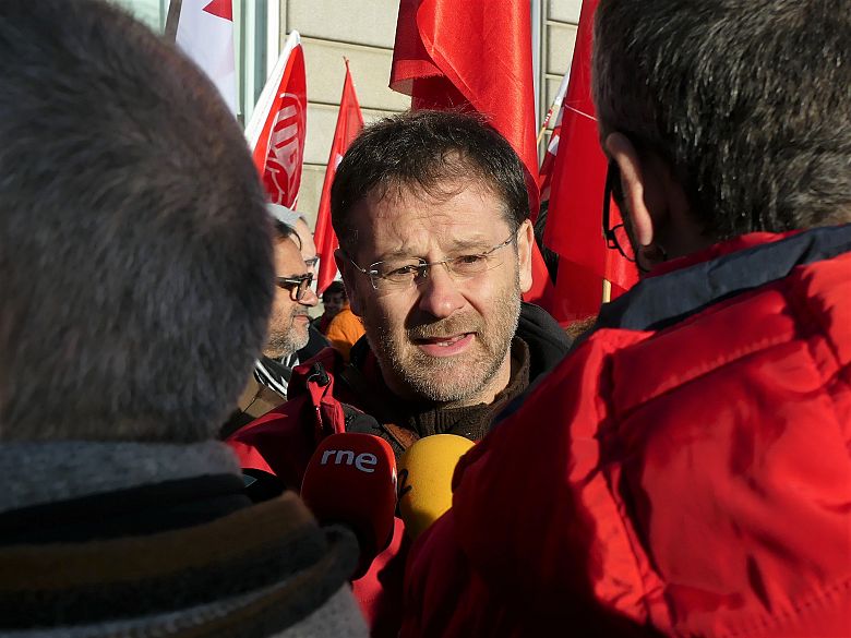 17-01-11 IndultoCarlosSerafinSubdelegacionPontevedra22.JPG